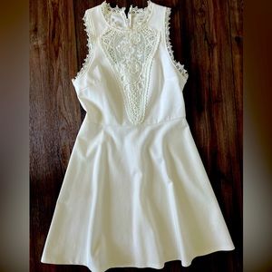 Elegant white short dress